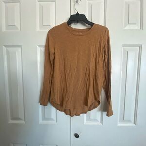 Tahari Women's Long Sleeve Top in Brown